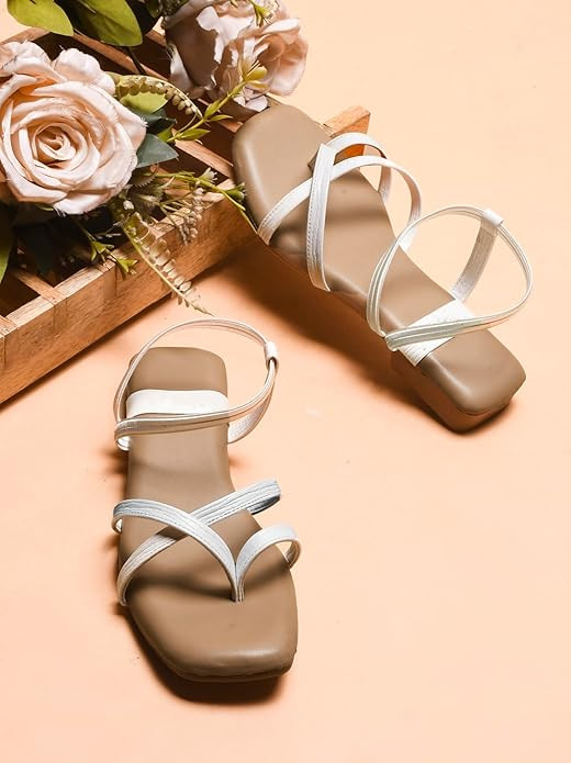 SilverArrow Women's Breeza Flat, Fashion Sandals with Strap, Suitable for Fusion Outfit