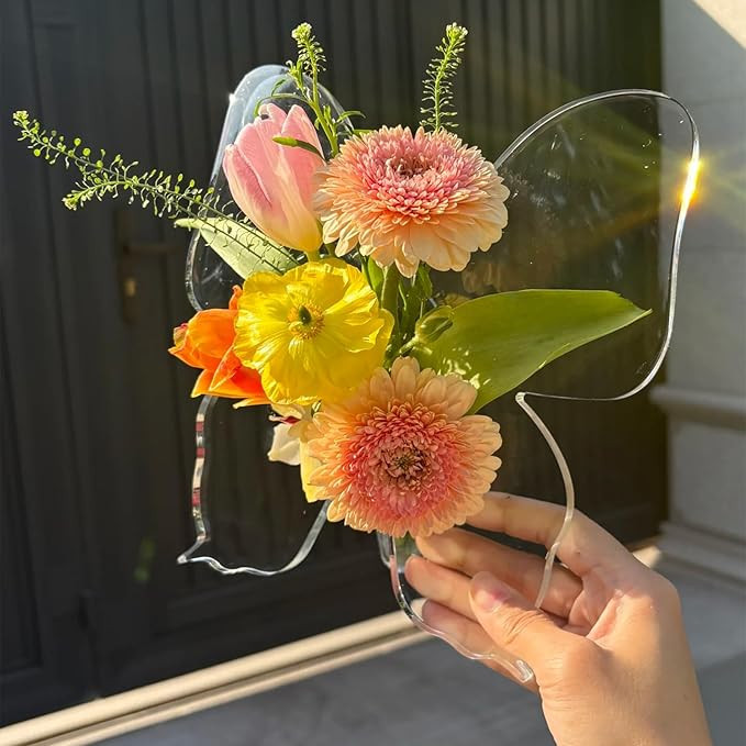 Butterfly Flower Vase - Clear Acrylic Vases for Flowers, Modern Single Rose Vase Home Decor, Unique Decorative Vases for Desktops Bookshelf Bedroom Wedding Housewarming Gifts